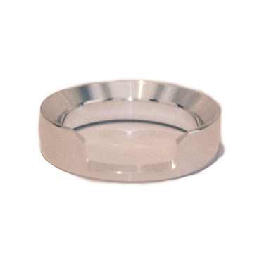 Ein Einfülltrichter vom Hersteller Tidaka zum Mahlen von Kaffee bei der Verwendung der Kaffeemühle Eureka Mignon Silenzio in Kombination mit Kaffeemaschinen mit Faema E-61 Brühgruppe. Ausführung aus Aluminium. Der vordere Bereich des Rings hat eine Aussparung um das problemlose Mahlen gewährleisten zu können.