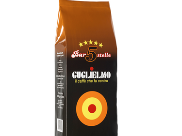 Eine schwarze braune Aromaverpackung für den Bohnen Kaffee Guglielmo Bar 5 Stelle. Oben befindet sich der weiße Schriftzug mit rotem Rand Bar 5 Stelle mit 5 gelben Sternen darüber. In der Mitte sieht man den Schriftzug Guglielmo il caffè che fa centro. Darunter das große Logo von Guglielmo mit dem orange,gelb, roten konzentrischen Kreis. 